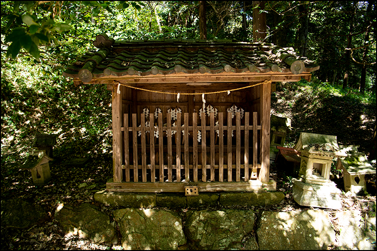 祠